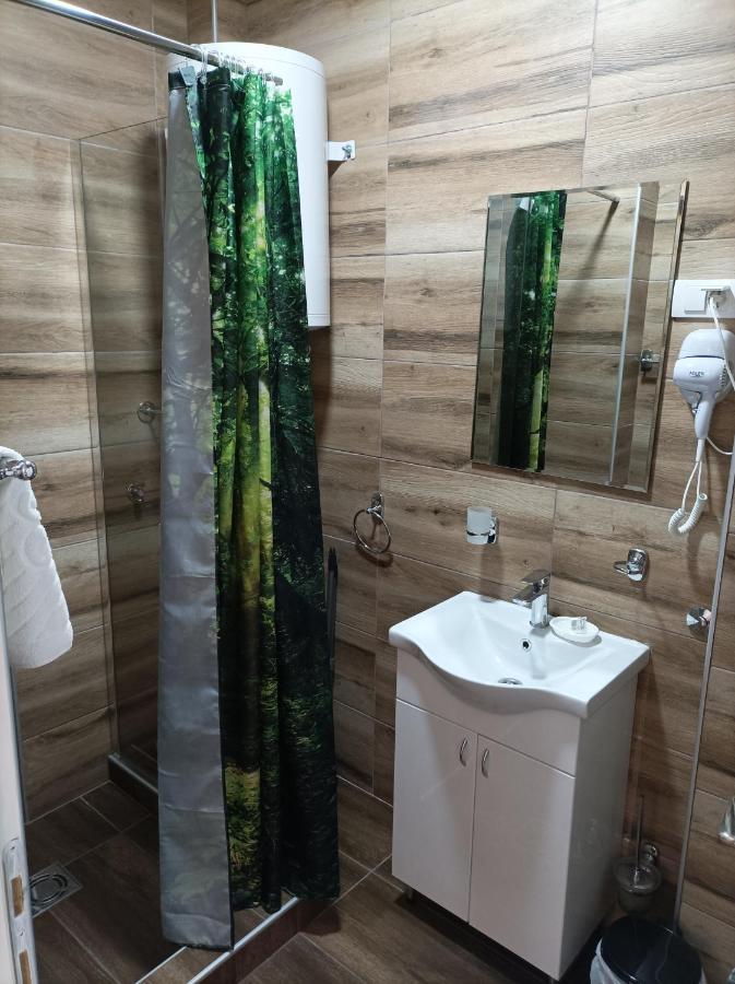Indija Aaapartmani Indjija المظهر الخارجي الصورة