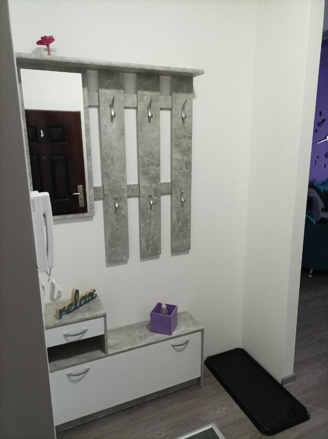 Indija Aaapartmani Indjija المظهر الخارجي الصورة